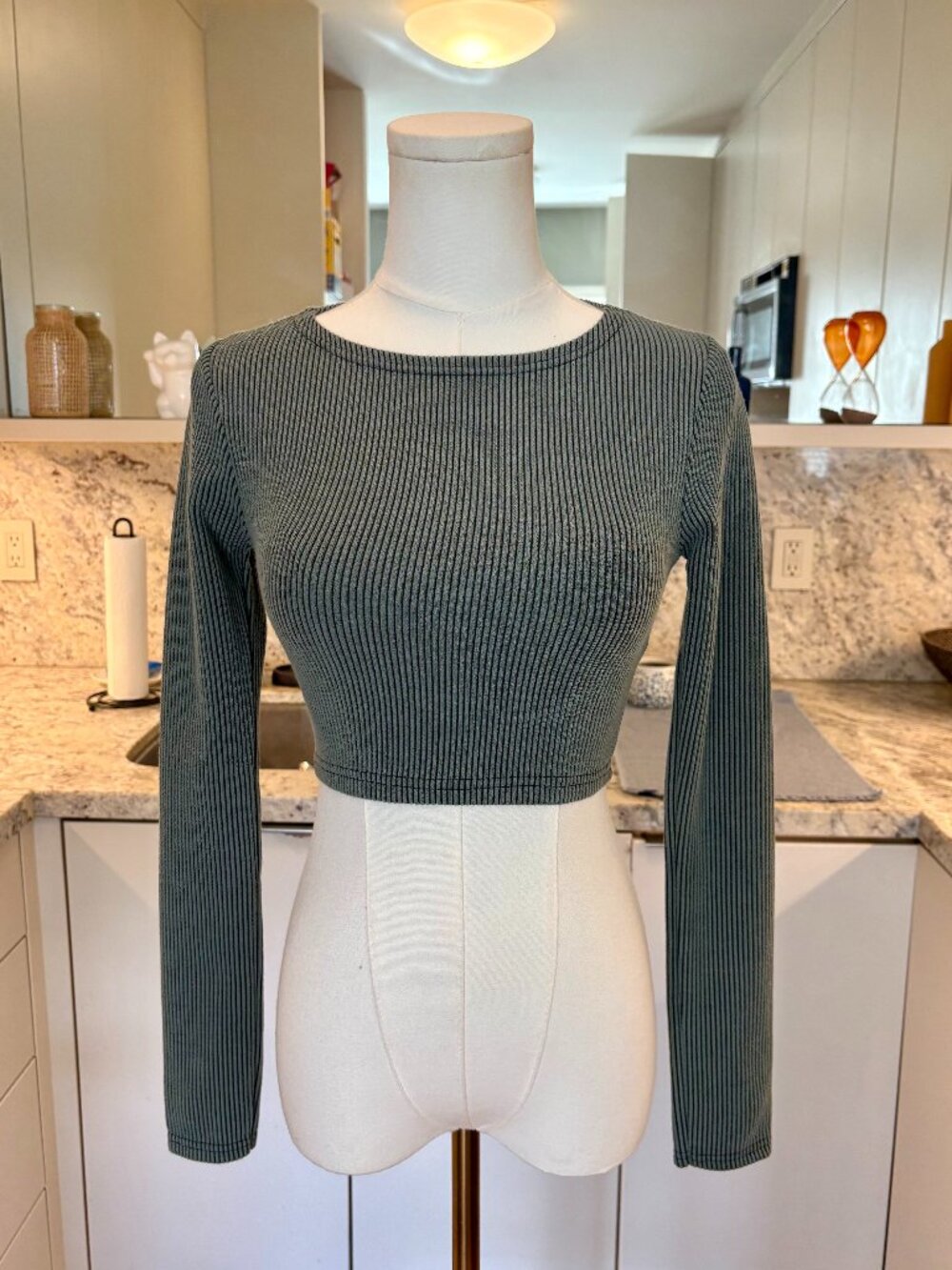 PrettyLittleThing Olive Ribbed Long-Sleeve Crop Top - size 2